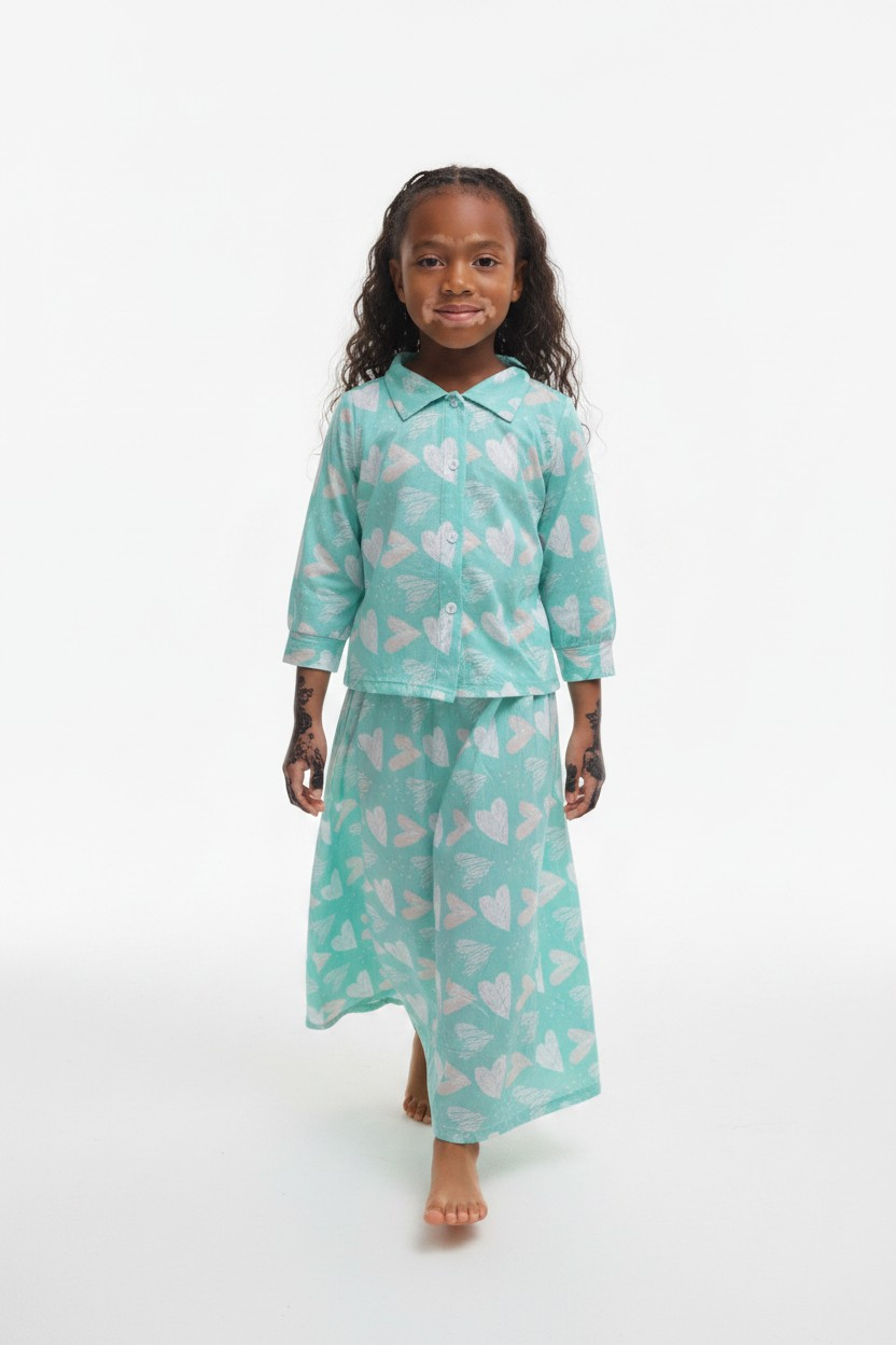 The Qalb Pajama Set — Girls’ Turquoise Heart-Print Two-Piece Pajamas with White Hijab